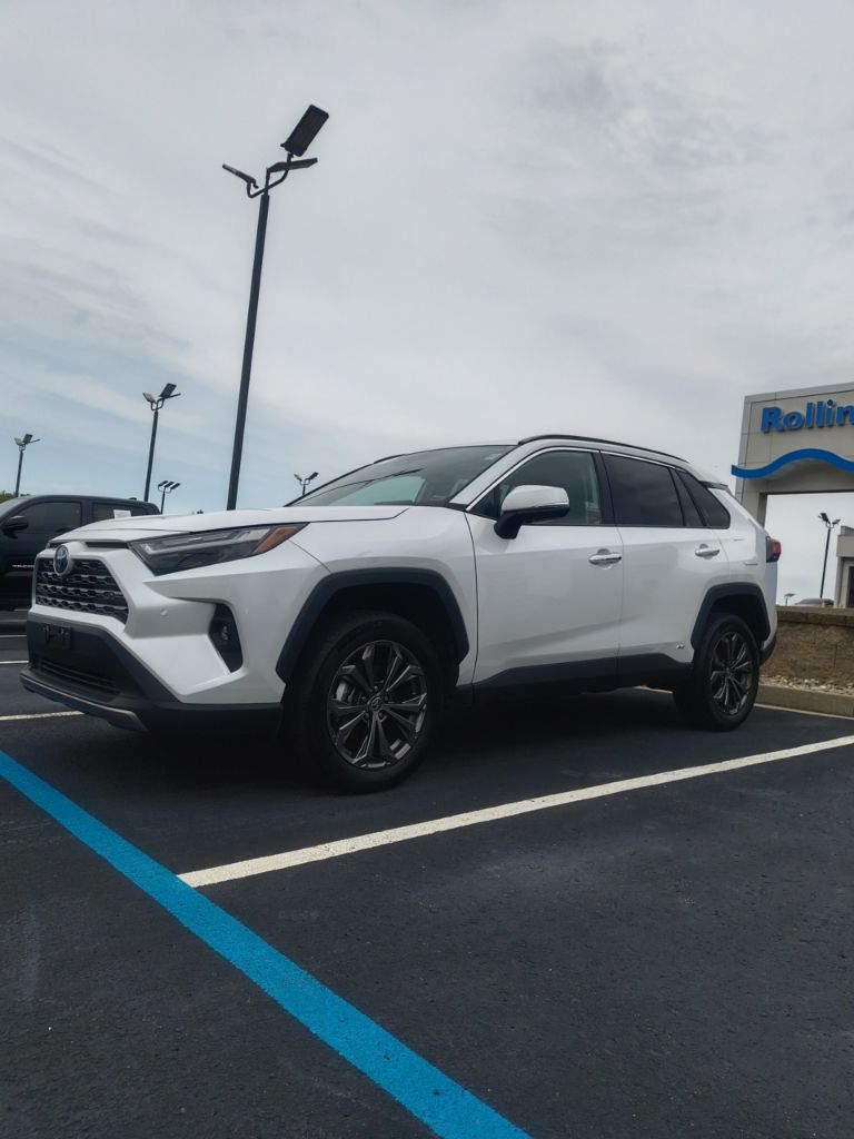 2024 Toyota RAV4