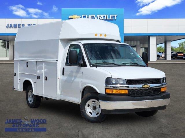 2025 Chevrolet Express Commercial Cutaway