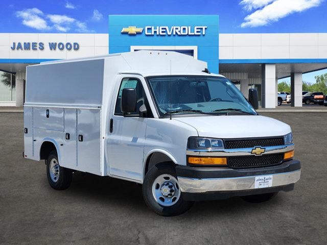 2025 Chevrolet Express Commercial Cutaway