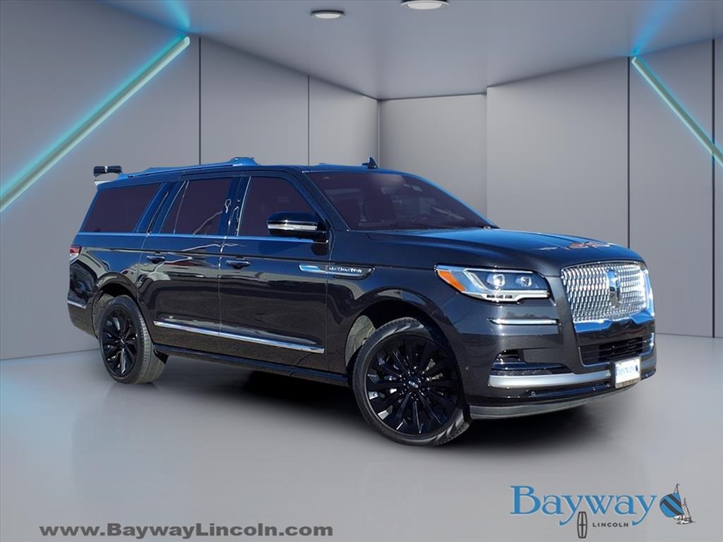 2023 Lincoln Navigator L