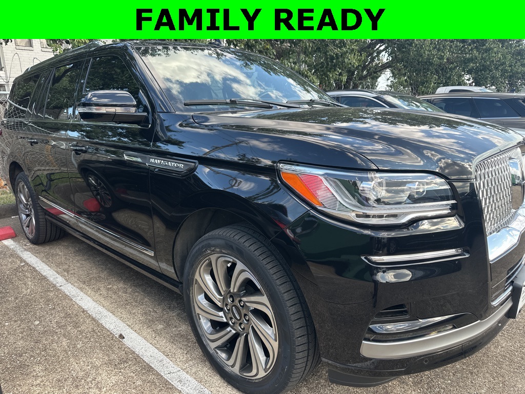 2023 Lincoln Navigator L