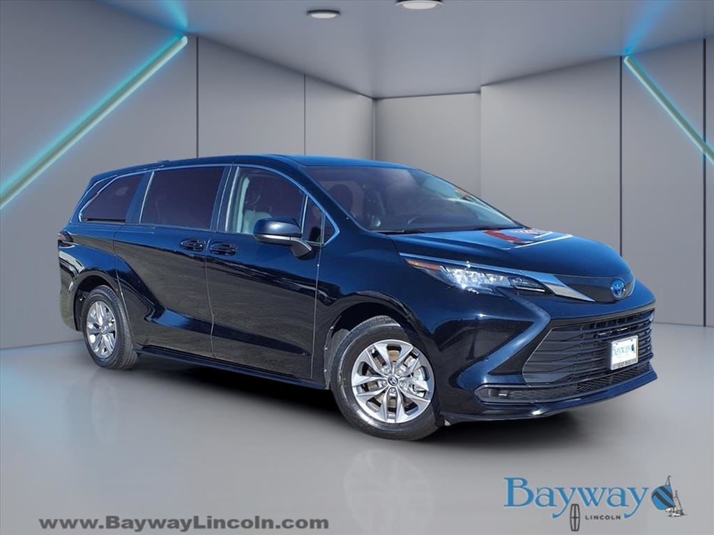 2023 Toyota Sienna