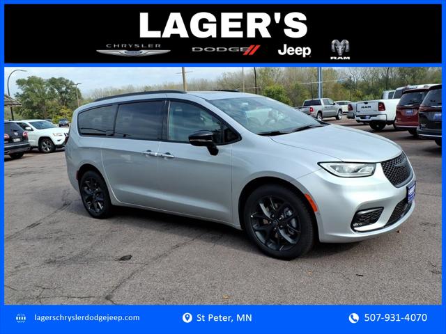 2026 Chrysler Pacifica PACIFICA SELECT AWD