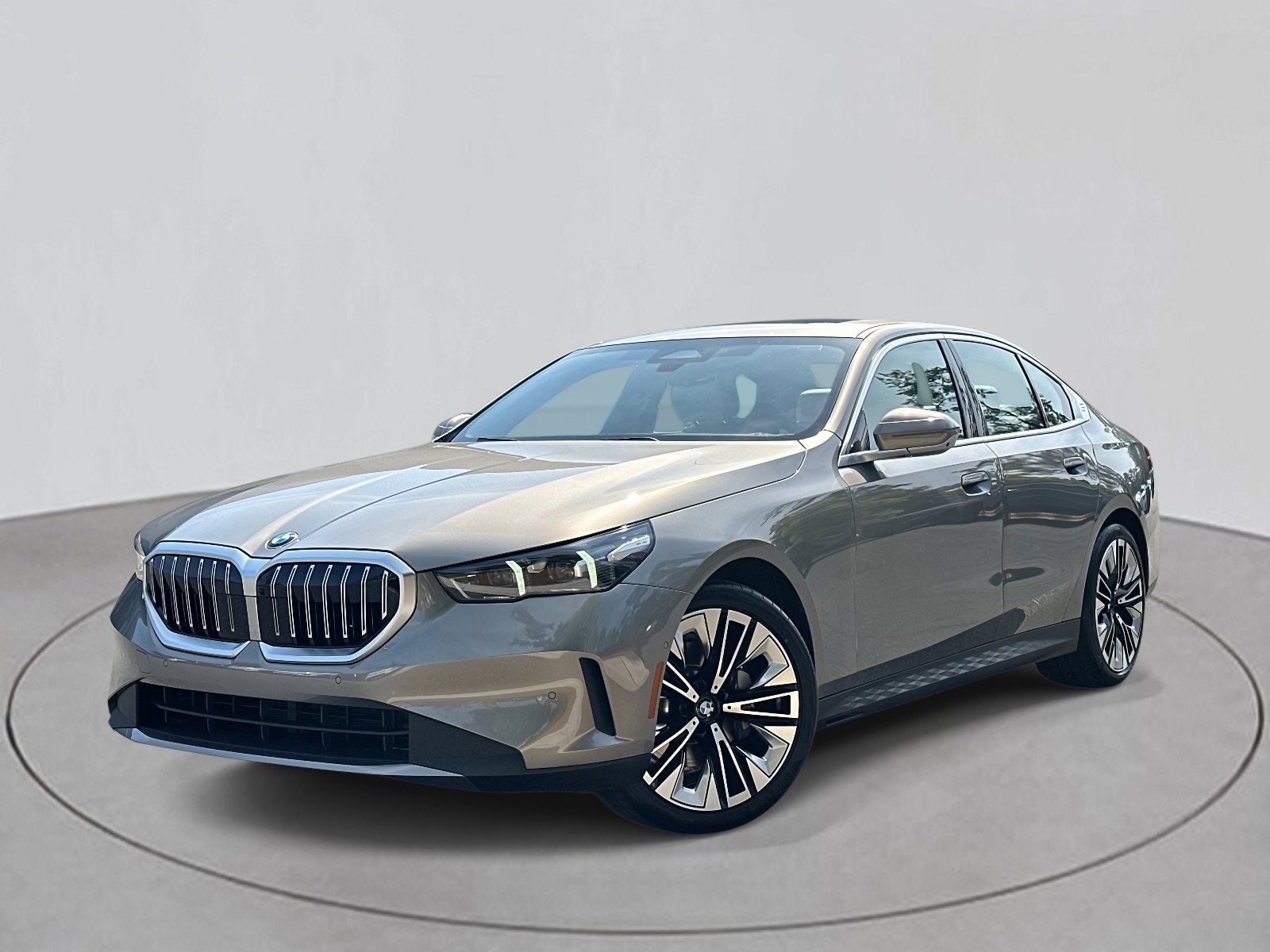 Photo of 2026 BMW 5 Series 530i