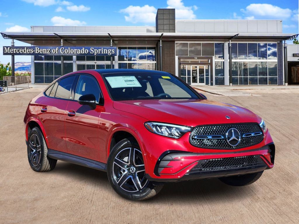 2025 Mercedes-Benz GLC