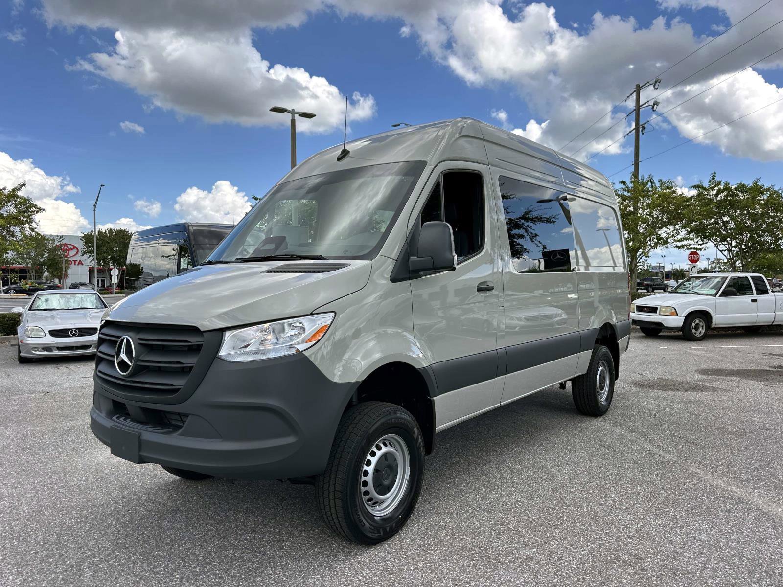 2025 Mercedes-Benz Sprinter Crew Van