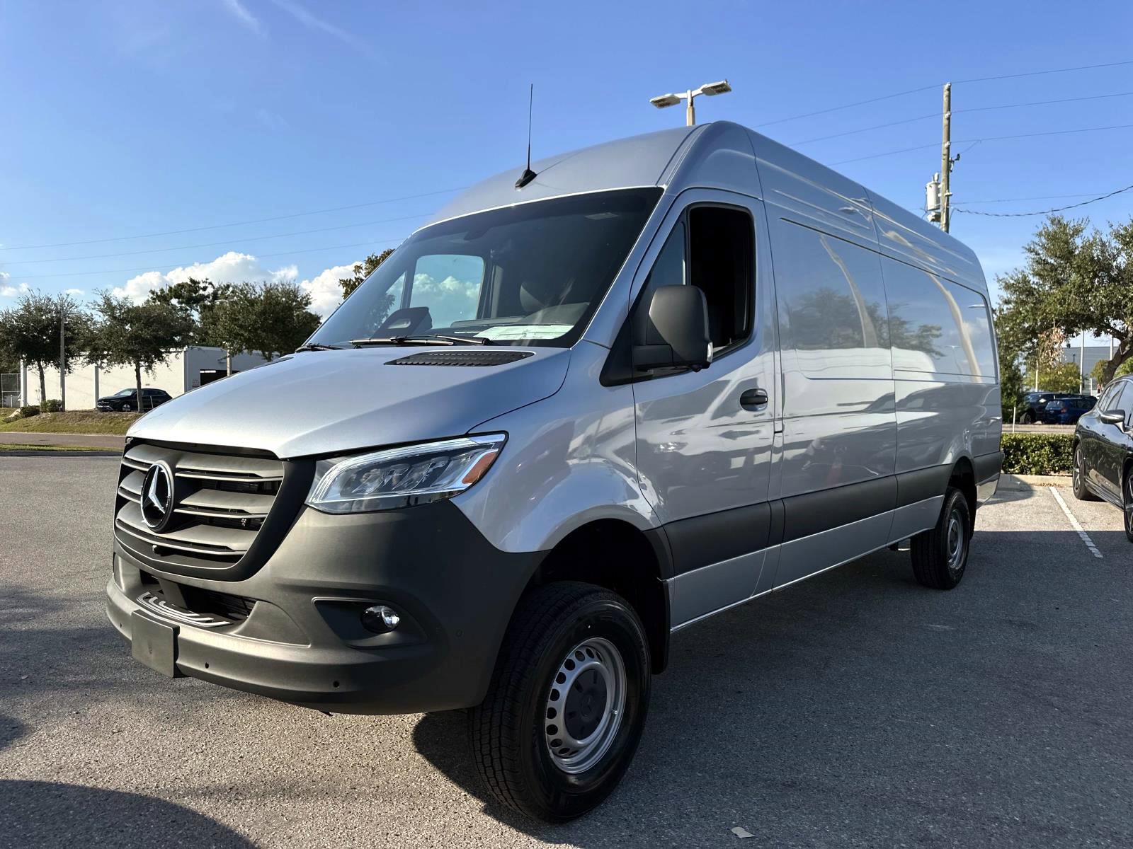 2026 Mercedes-Benz Sprinter Crew Van Cargo 170 WB