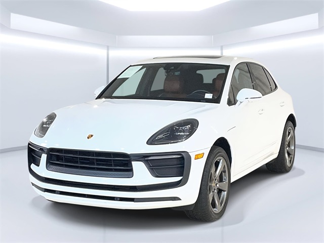 2022 Porsche Macan