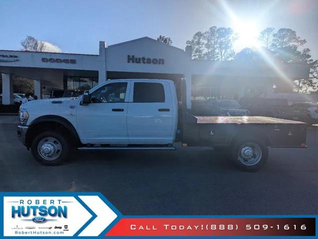 2024 Ram 5500 Chassis Cab RAM 5500 TRADESMAN CHASSIS CREW CAB 4X4 60' CA