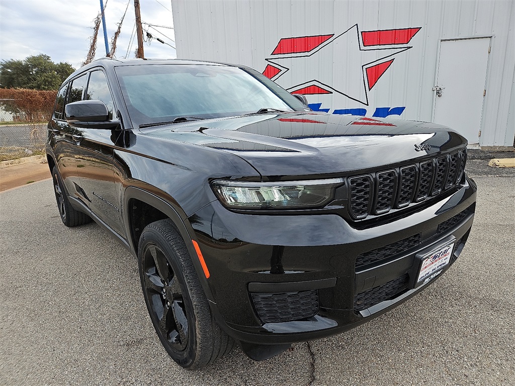 Photo of 2022 Jeep Grand Cherokee L Altitude