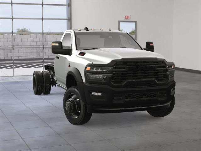 2025 Ram 5500 Chassis Cab RAM 5500 TRADESMAN CHASSIS REGULAR CAB 4X2 84' CA