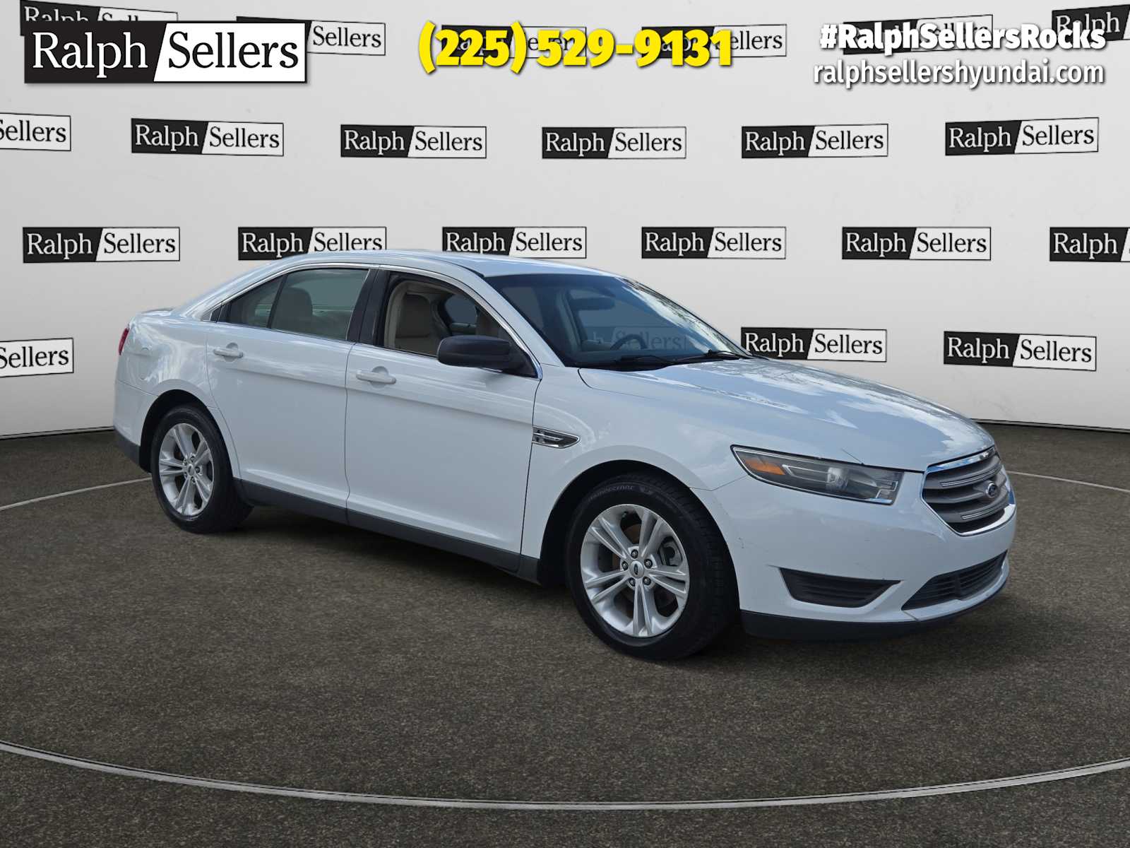 2015 Ford Taurus