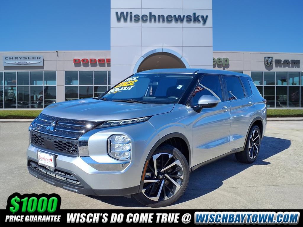 2022 Mitsubishi Outlander ES