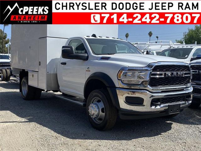 2023 Ram 5500 Chassis Cab RAM 5500 TRADESMAN CHASSIS REGULAR CAB 4X2 84' CA