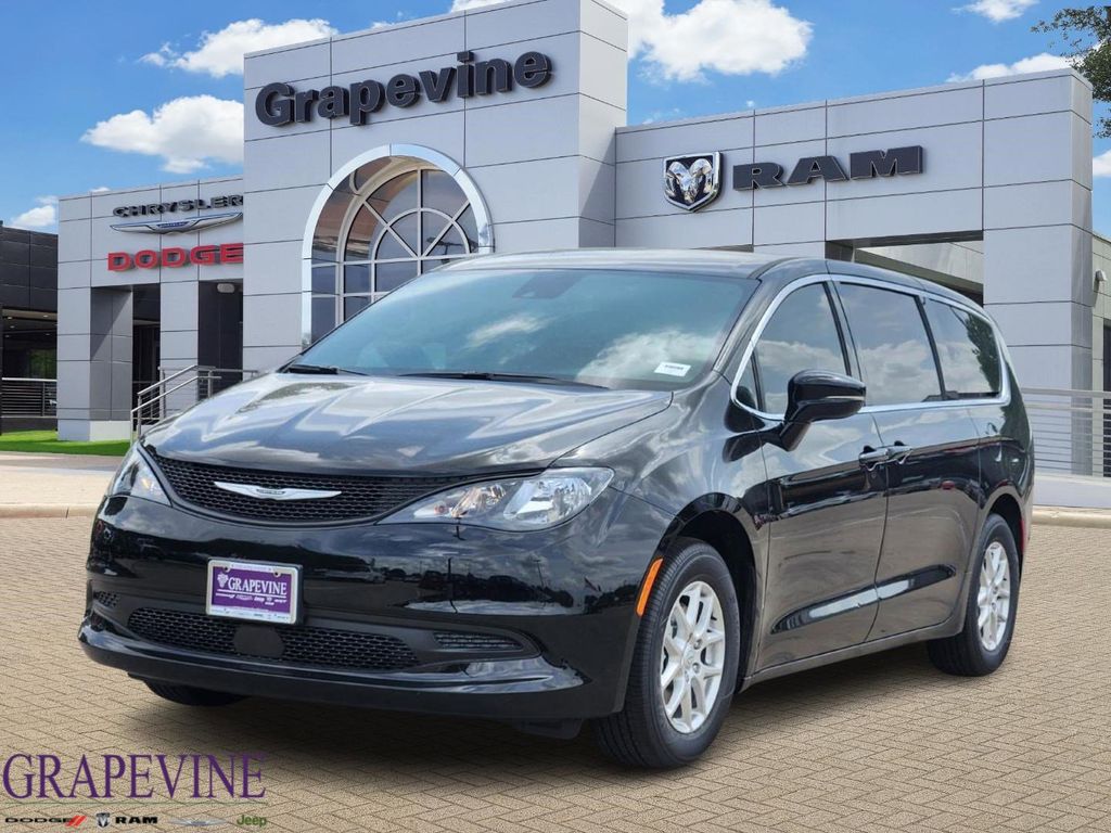 2025 Chrysler Voyager