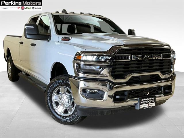 2026 Ram 2500 RAM 2500 TRADESMAN CREW CAB 4X4 8' BOX