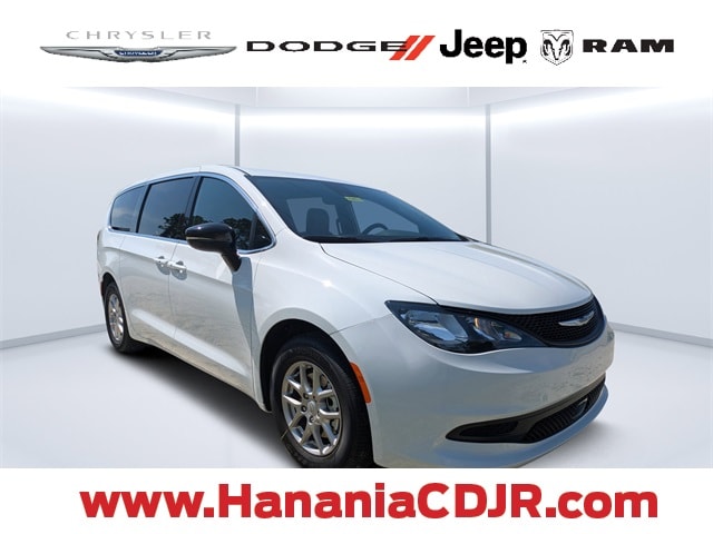 2025 Chrysler Voyager