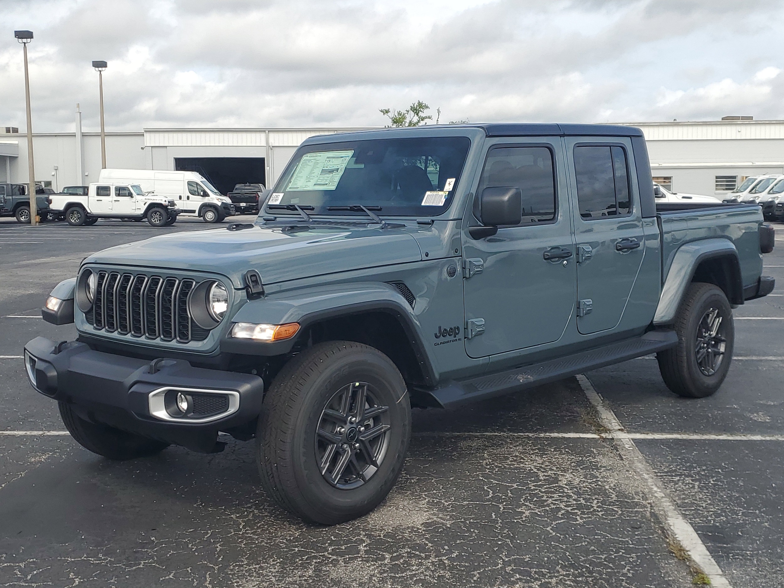 2025 Jeep Gladiator