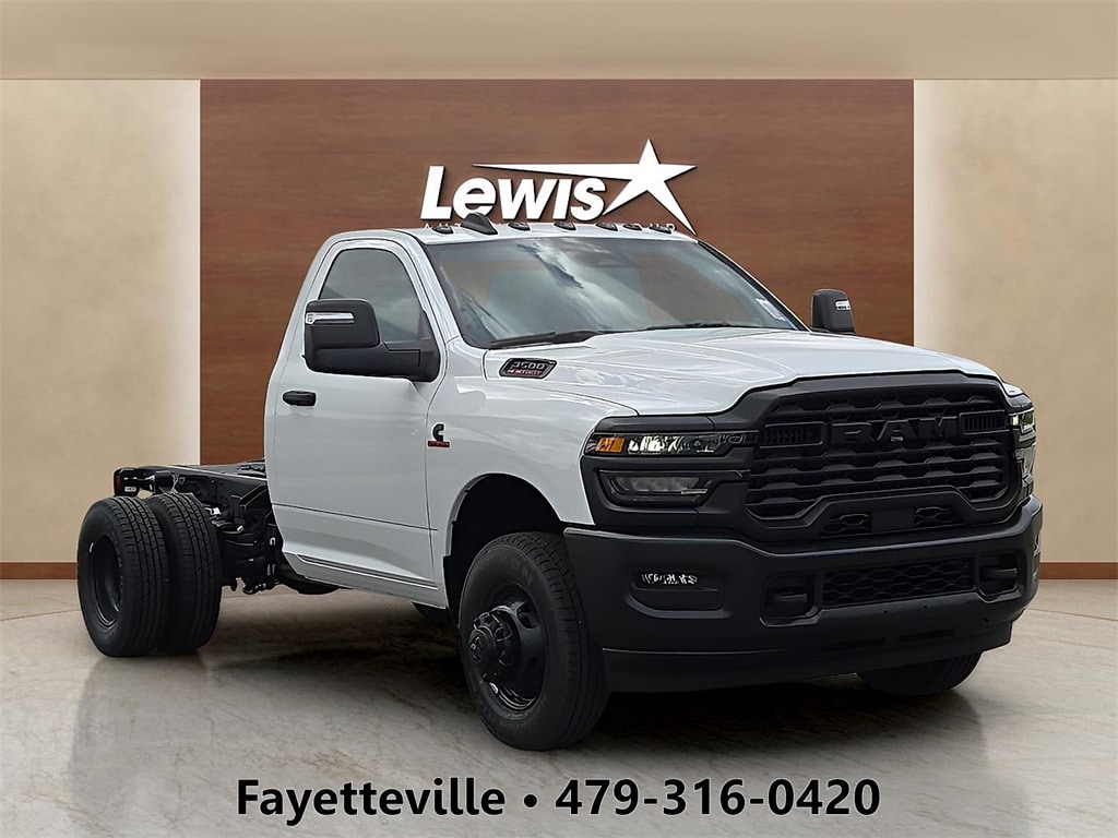 2026 Ram 3500 Chassis Cab TRADESMAN  REGULAR  4X4 60' CA