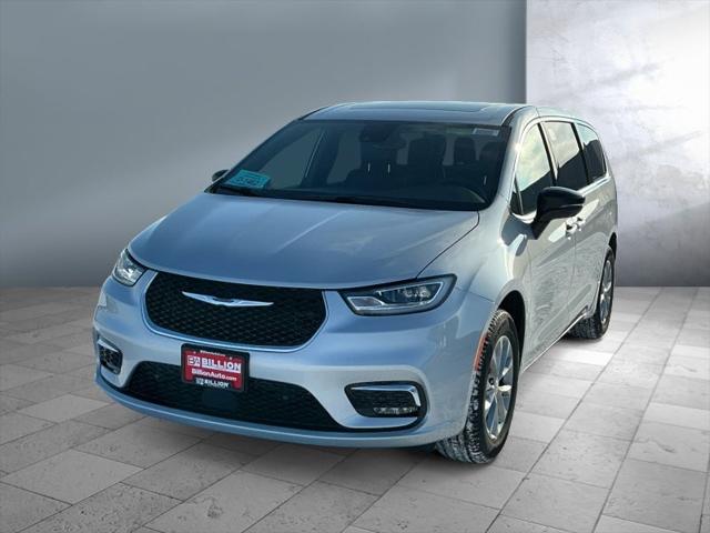 Photo of a 2026 Chrysler Pacifica Pacifica Limited AWD for sale