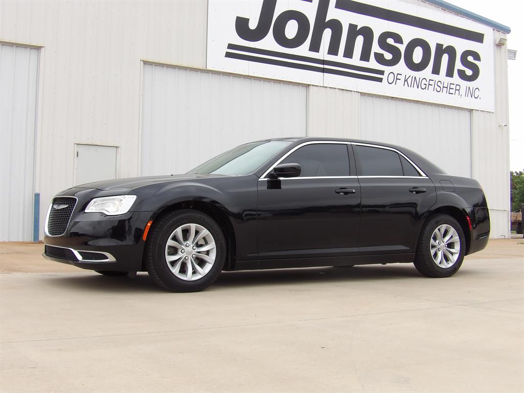 2023 Chrysler 300