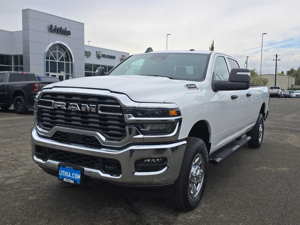 2026 Ram 2500 RAM 2500 TRADESMAN CREW CAB 4X4 8' BOX