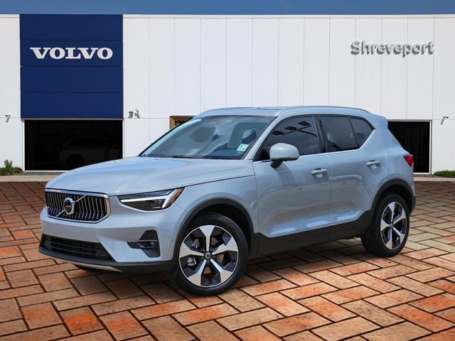 2025 Volvo XC40