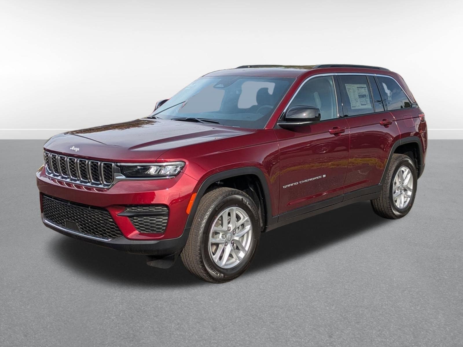 2025 Jeep Grand Cherokee LAREDO X 4X4