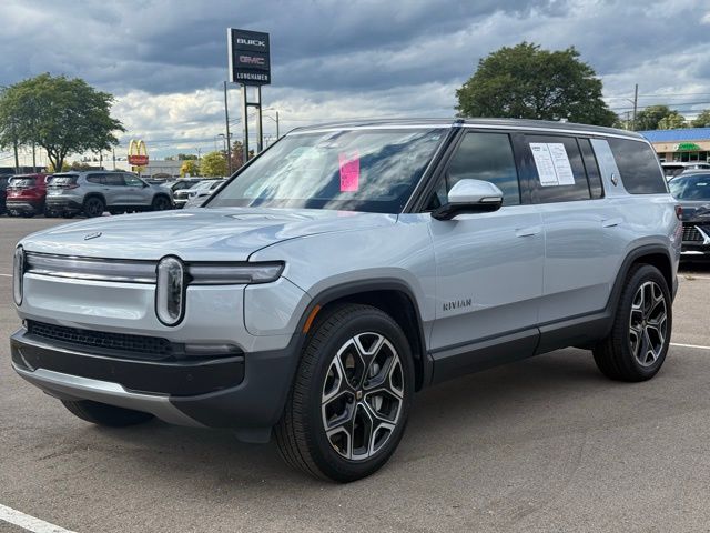 2025 Rivian R1s