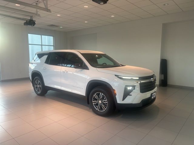 2024 Chevrolet Traverse LS