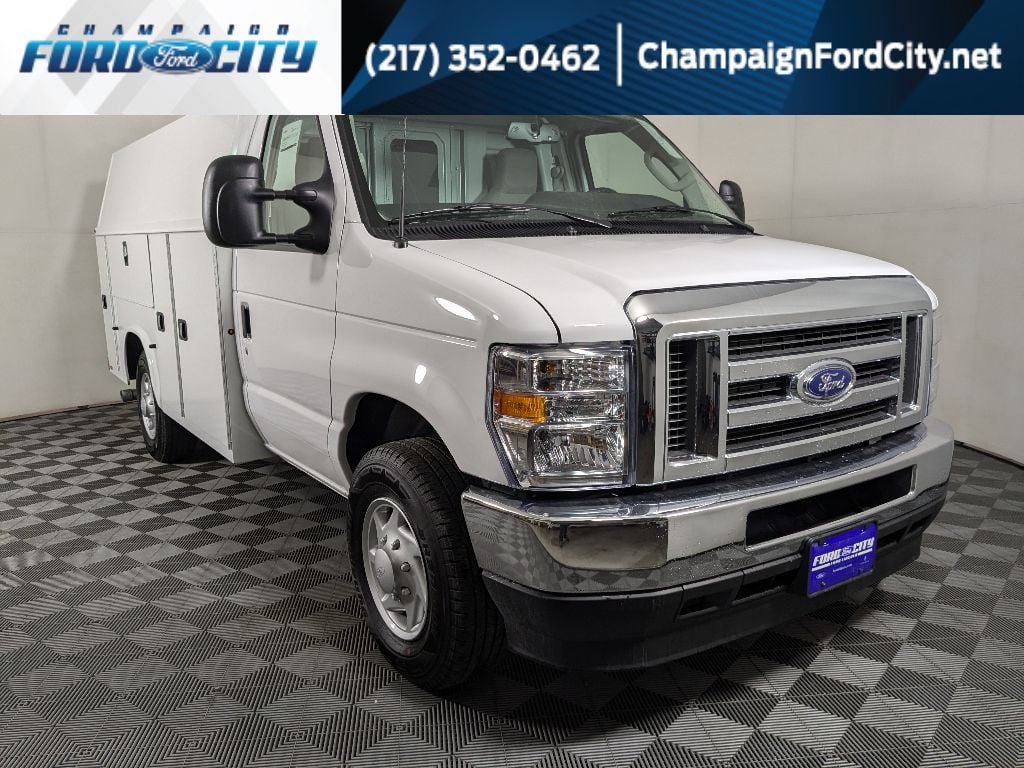 2025 Ford E-Series Cutaway 