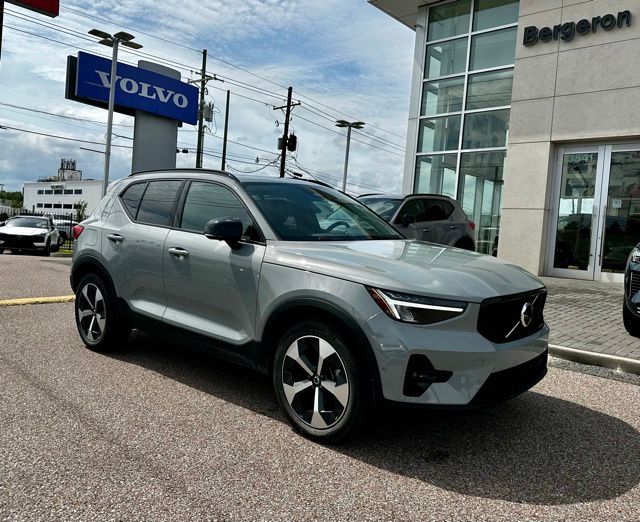 Gray 2025 Volvo XC40 B5 Plus Dark Theme AWD SUV / Crossover All-Wheel Drive Automatic