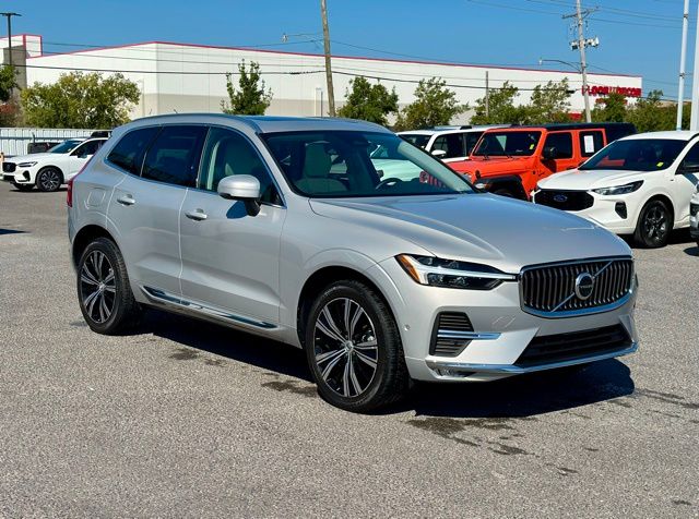 2023 Volvo XC60 B5 Plus Bright Theme