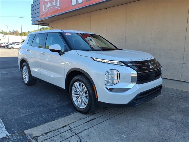 2023 Mitsubishi Outlander