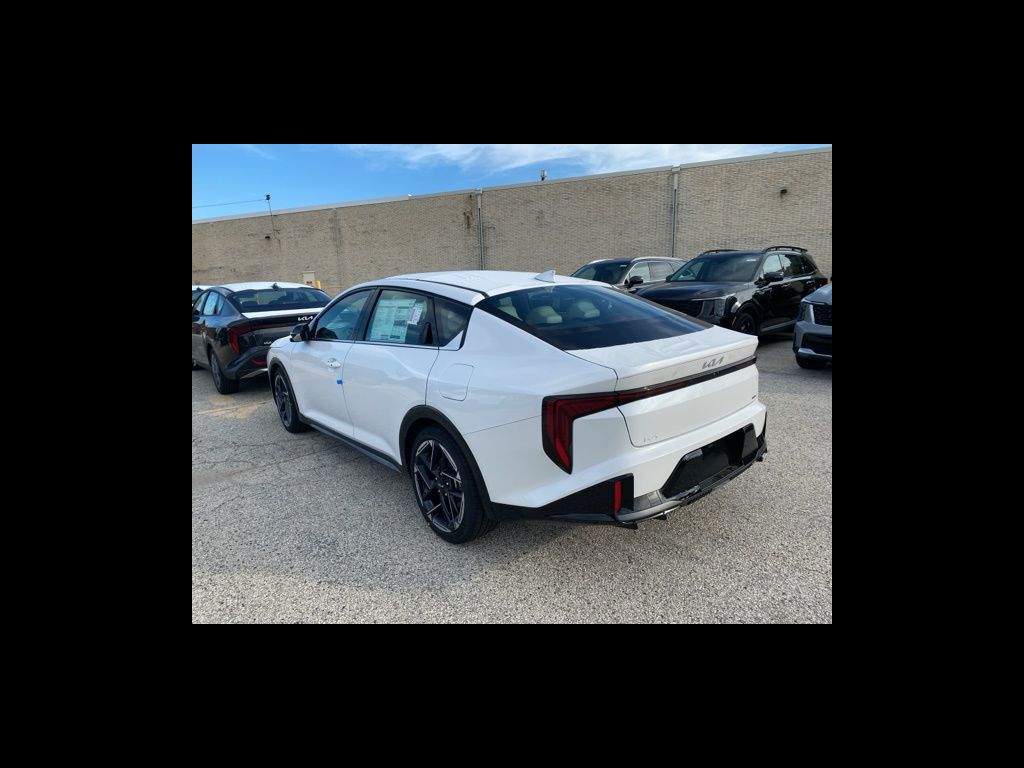 2025 Kia K4