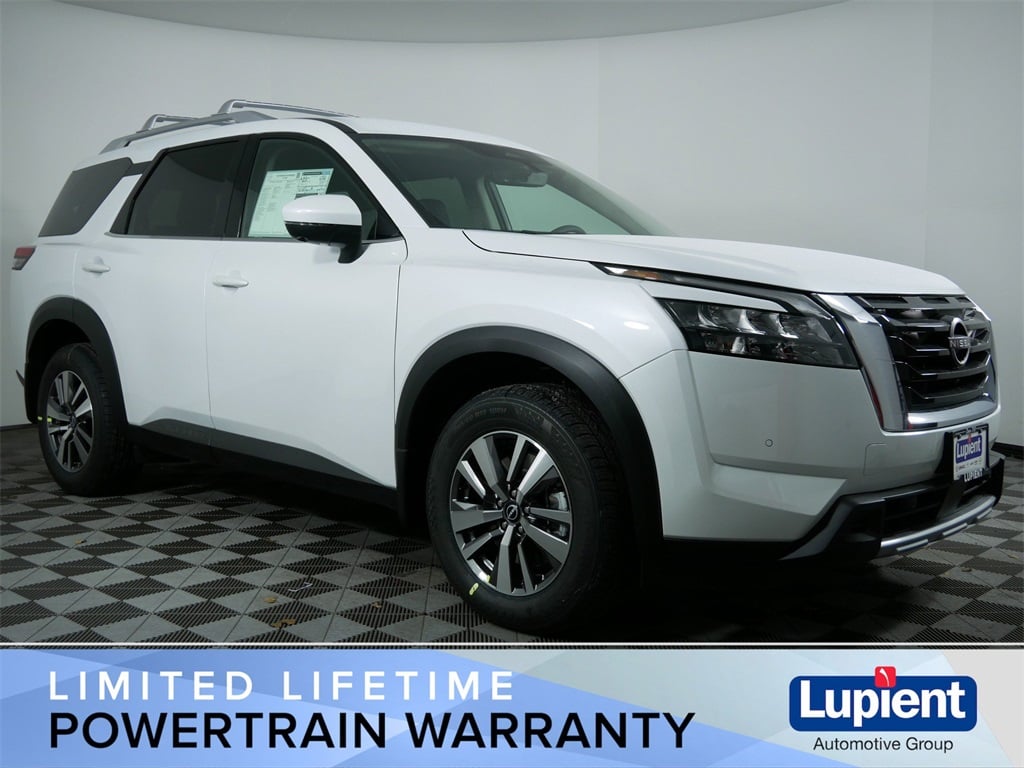 2025 Nissan Pathfinder SL