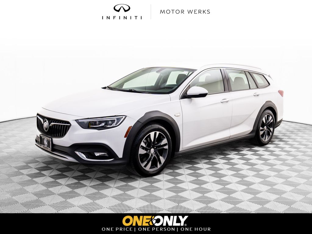 2019 Buick Regal TourX Essence