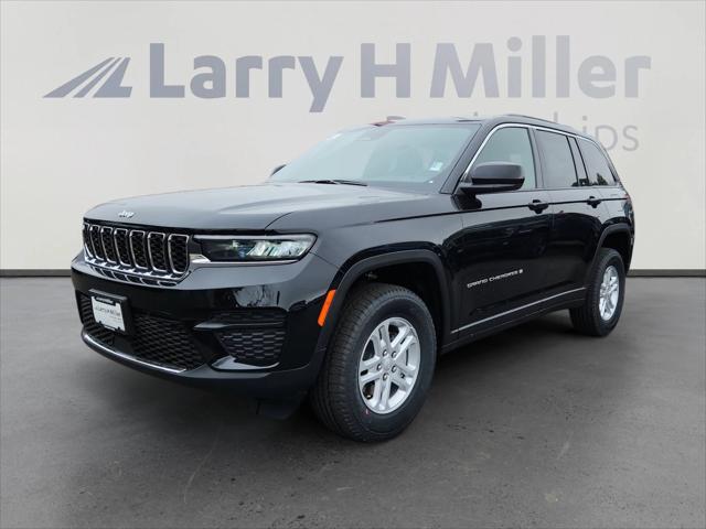 2025 Jeep Grand Cherokee GRAND CHEROKEE LAREDO 4X4
