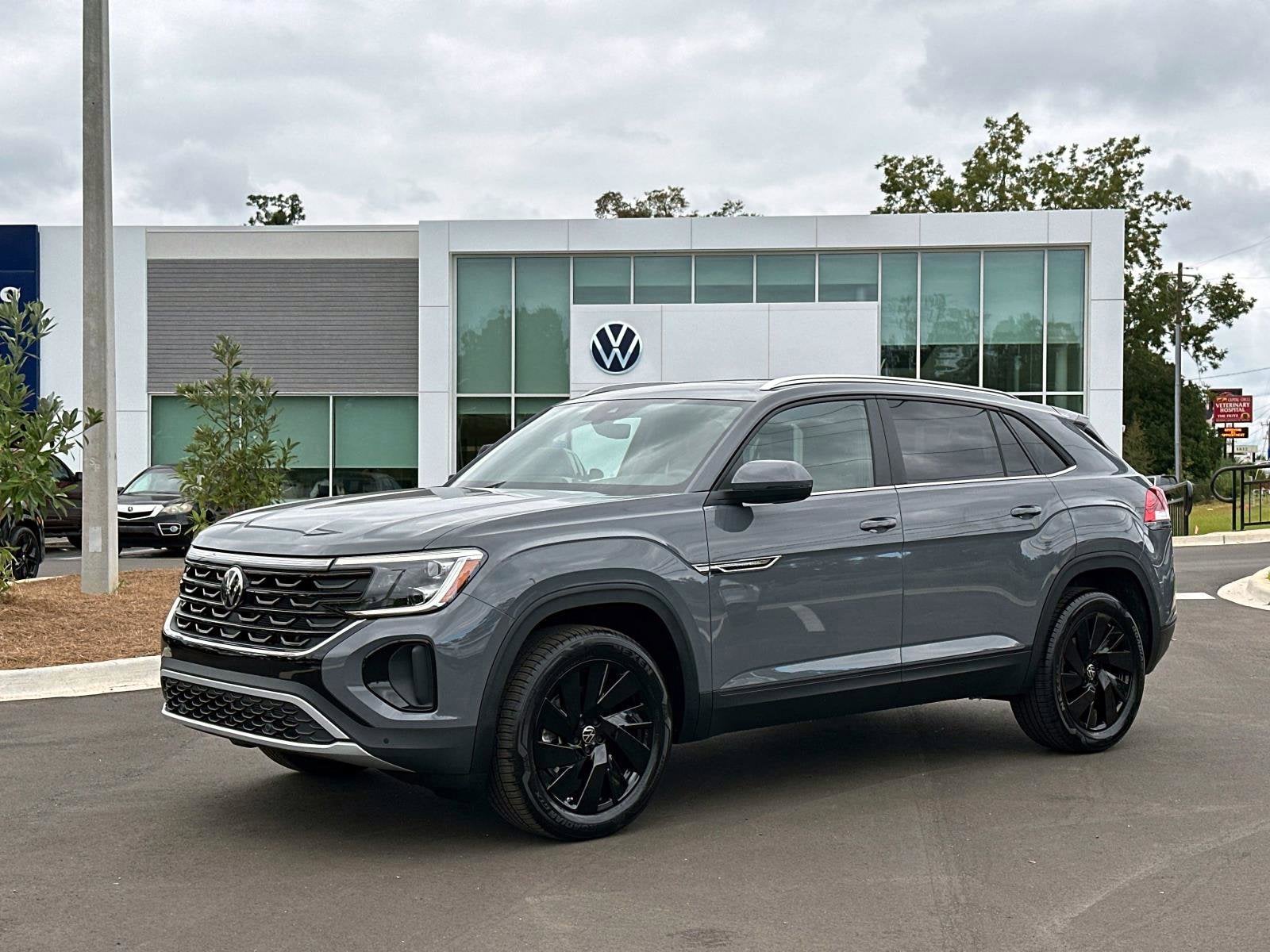 2026 Volkswagen Atlas Cross Sport 2.0T SE w/Technology