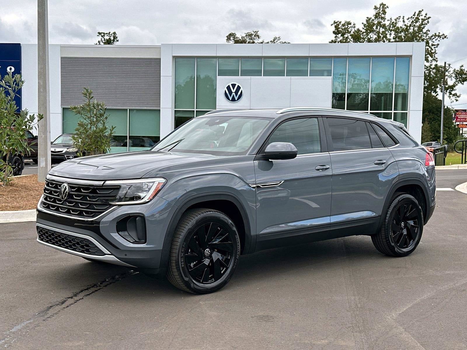 2026 Volkswagen Atlas Cross Sport 2.0T SE w/Technology