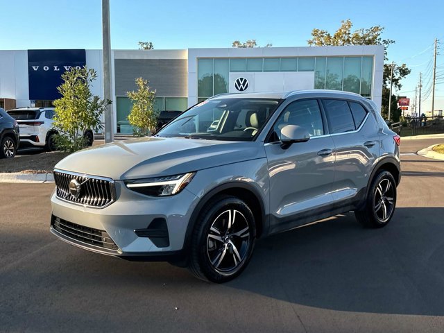 2025 Volvo XC40
