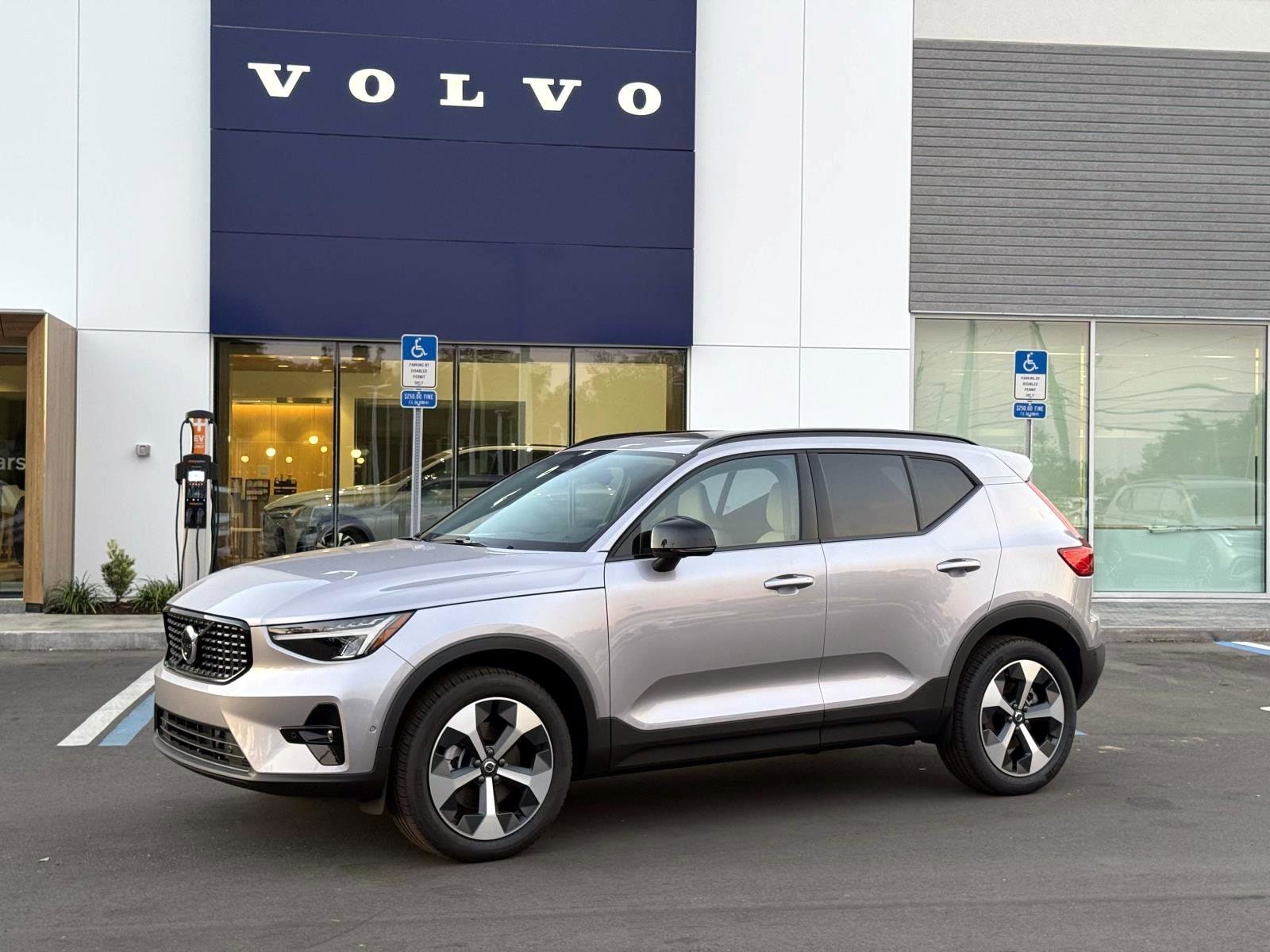 2026 Volvo XC40