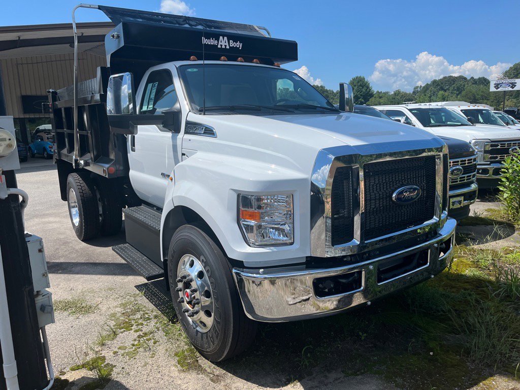 2026 Ford F-750 Straight Frame Base