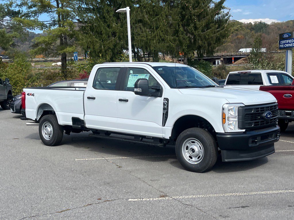2026 Ford Super Duty F-350 SRW XL