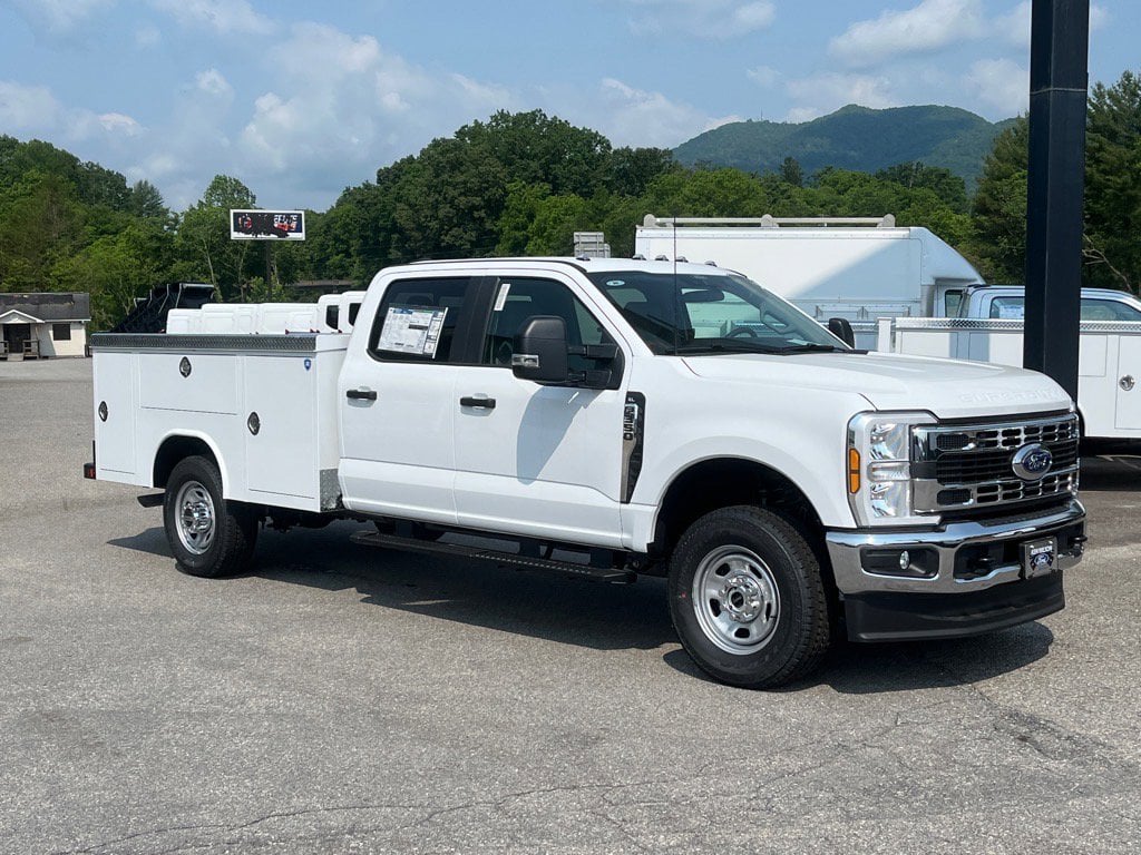 2025 Ford Super Duty F-350 SRW XL