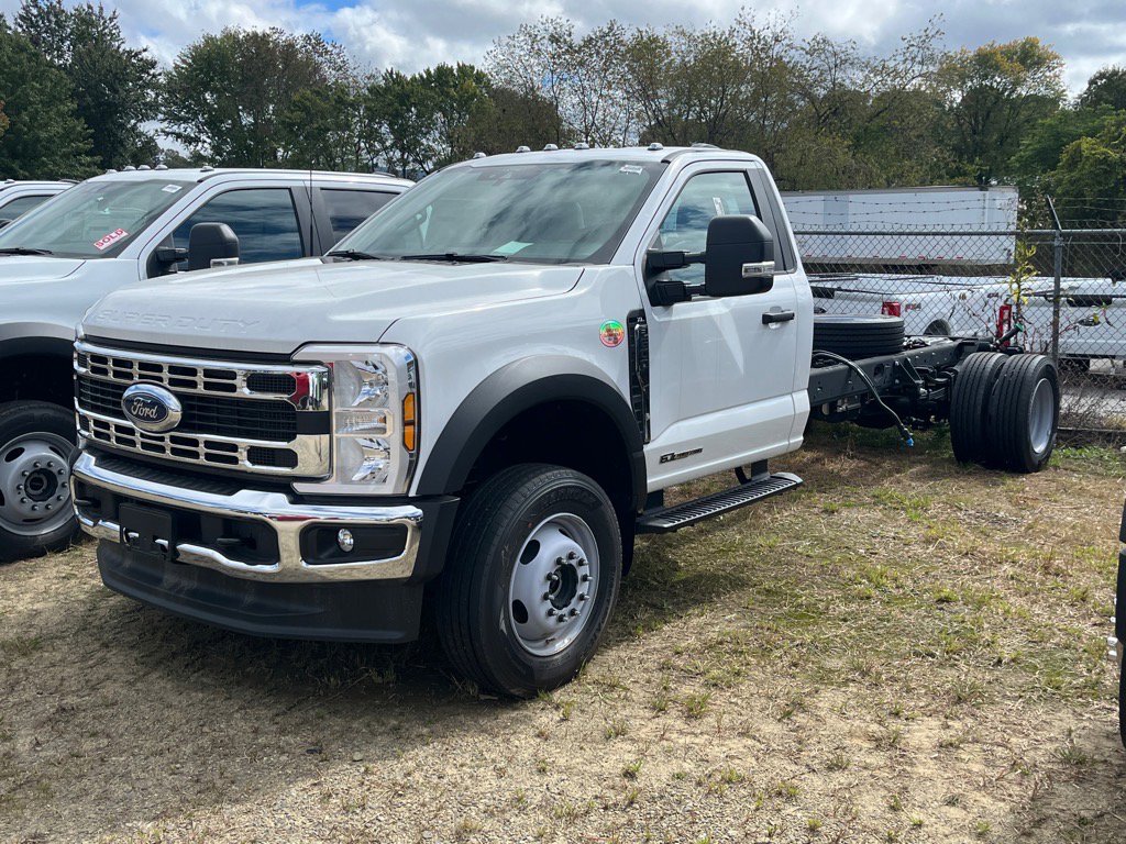 2025 Ford Super Duty F-600 DRW XL