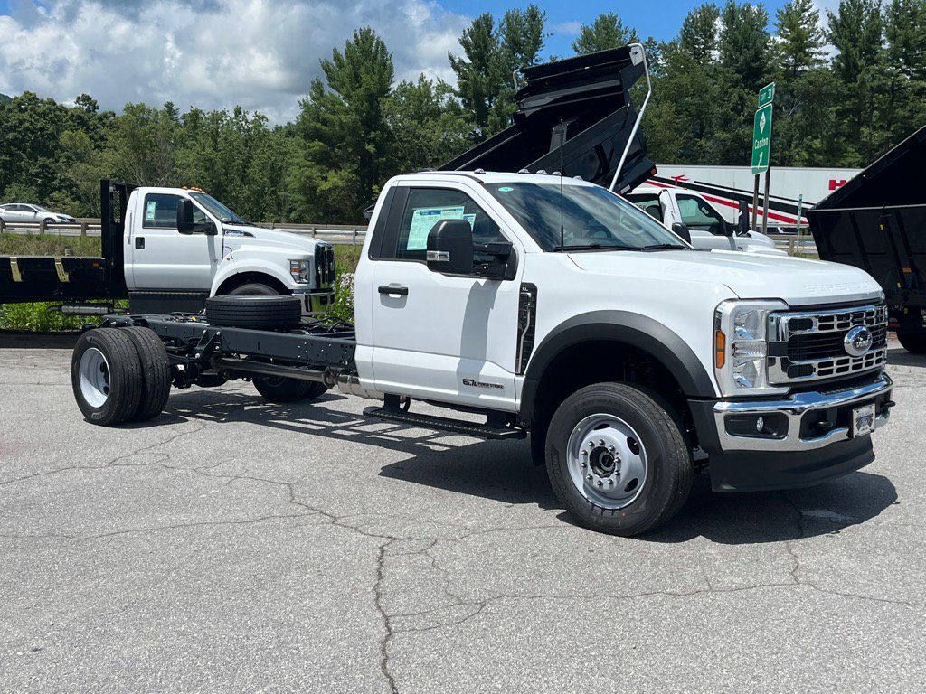 2025 Ford Super Duty F-600 DRW XL
