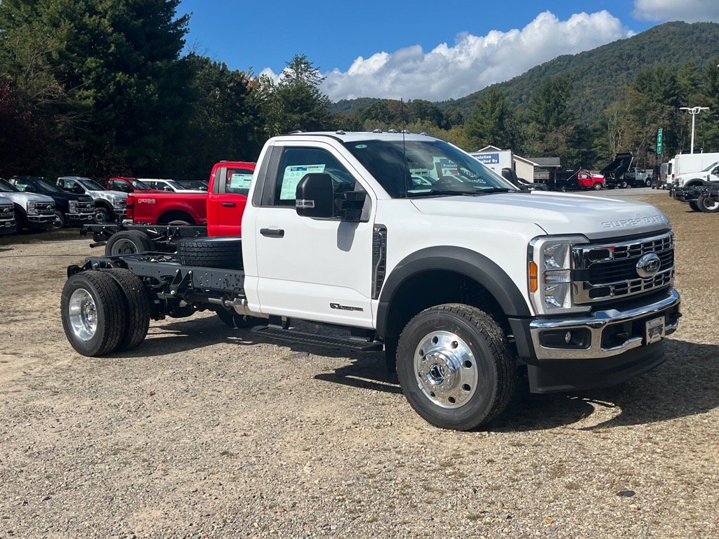 2026 Ford Super Duty F-600 DRW XLT