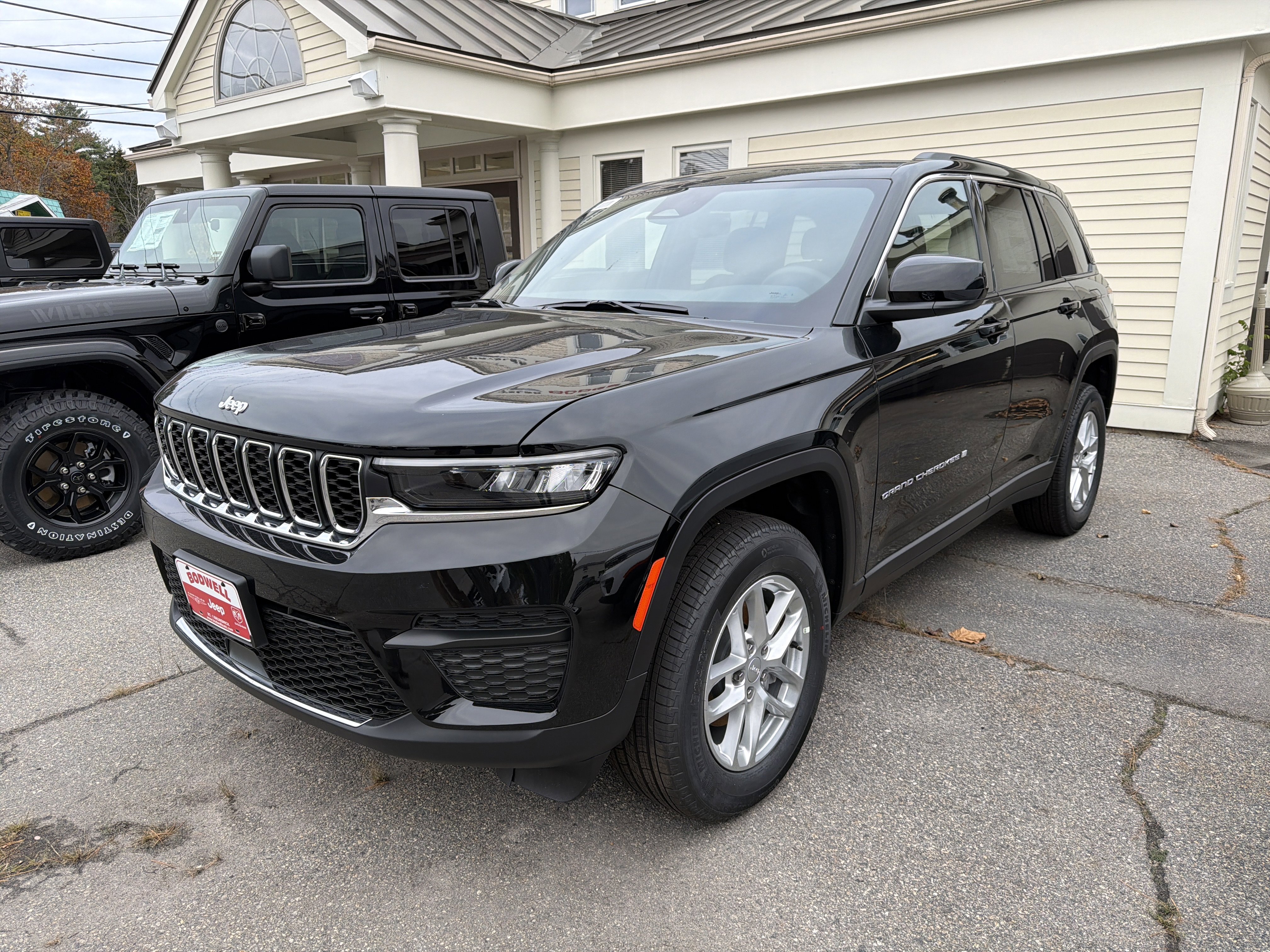 2025 Jeep Grand Cherokee Laredo X