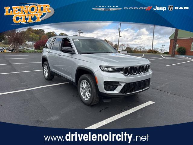 2025 Jeep Grand Cherokee GRAND CHEROKEE LAREDO X 4X4